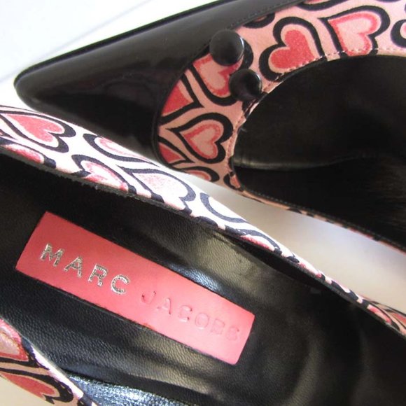 new MARC JACOBS whimsical heart black toe pumps 6 Italy - Picture 9 of 10